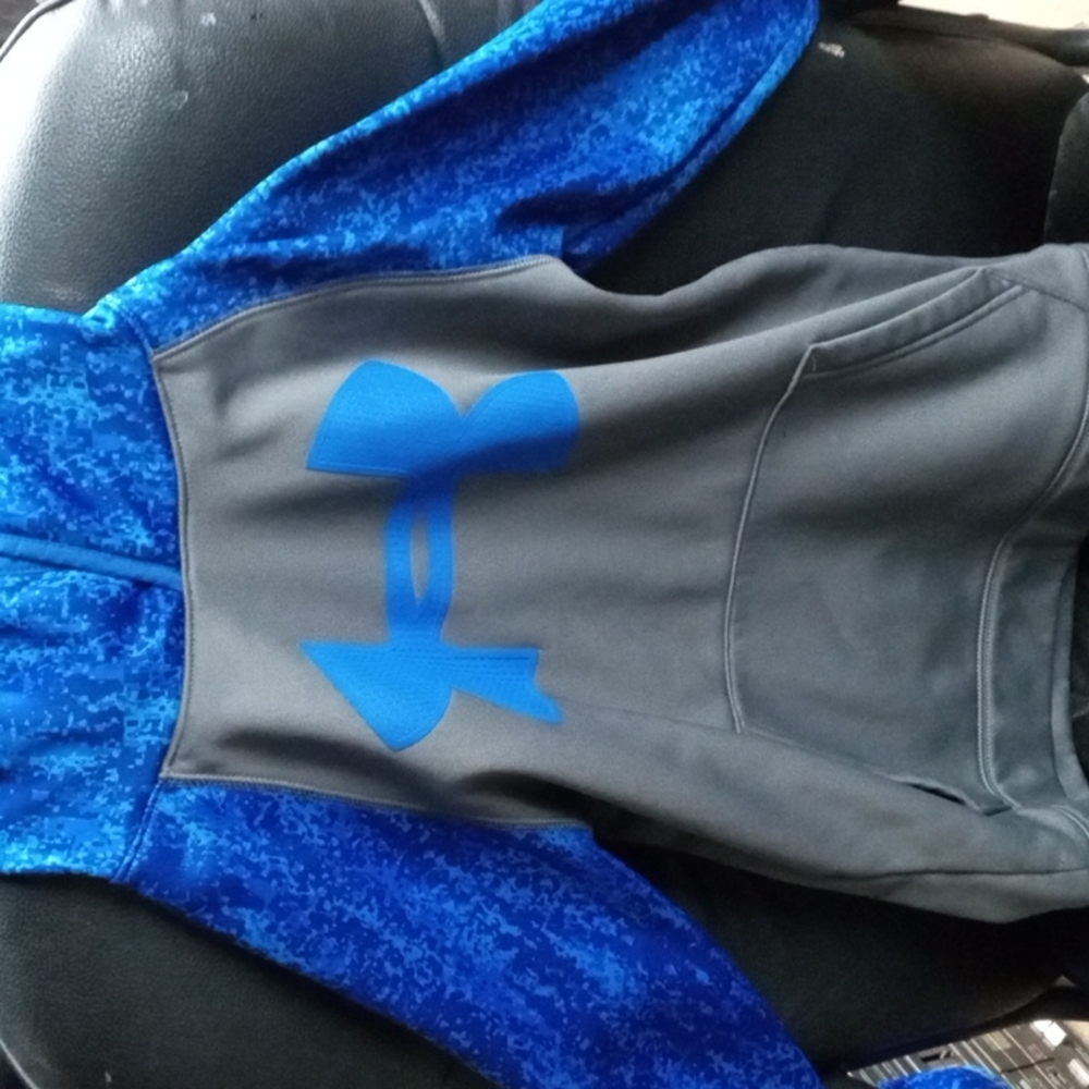Under armour Youth hoodie